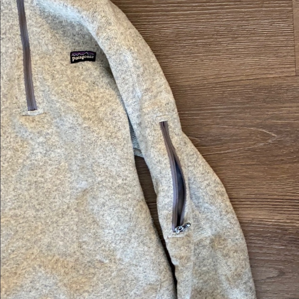 Patagonia pull over - Picture 2 of 3